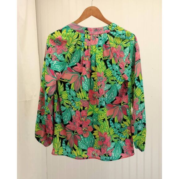 Lilly Pulitzer long sleeved 100% silk blouse. Size XS ( measures larger) - Picture 3 of 5